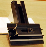 京セラが独自開発したクランプ金具
