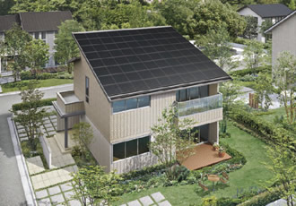 東芝のソーラー・パネル「Fシリーズ」を採用した木質系戸建住宅「GENIUS Solar Max」